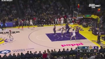 El locutor se vuelve ‘loco’ y no es para menos: LeBron y la acción de la noche