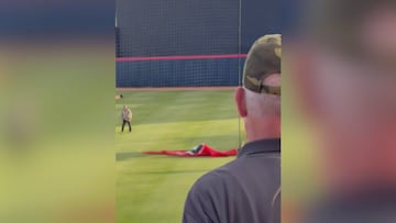 Dos paracaidistas heridos de gravedad tras impactar contra el suelo en una ceremonia en EEUU