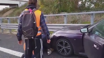 Una activista detiene el coche de un hombre cuando su mujer está de parto: 24M de reproducciones