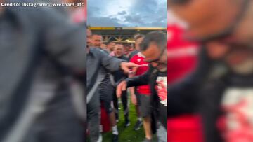 El Wrexham de Ryan Reynolds y Rob McElhenney hace historia en el fútbol de Inglaterra