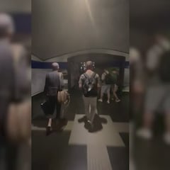 El metro de Madrid en el momento del apagón que ha dejado sin luz toda España