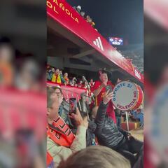 Ya es historia de la Selección: así vivió Manolo ‘el del Bombo’ su último partido animando a España