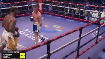La secuencia que indigna al boxeo: esto de Canelo es difícil de ver para un espectador