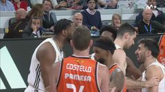 Algo pasa en este Madrid: Campazzo pierde los papeles y se va a por un compañero con el partido ganado