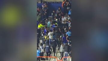 Bronca en el Estadio Hidalgo: Así fue la pelea entre aficionados del Pachuca y policías