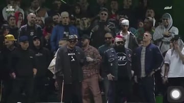 Aczino ataca a Maradona y todo Argentina se le va encima