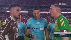 La ‘treta’ en Argentina con el árbitro durante el sorteo antes de los penaltis: se está viralizando sin parar