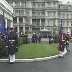 Tension at the White House: staff member collapses ahead of Trump-Ramaphosa meeting