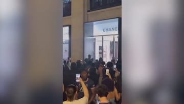Saquean la tienda de lujo de Chanel en París tras la victoria del PSG