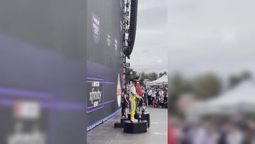 ¡Siéntelo! Daniel Suárez cantó el himno en la Xfinity de Nascar México