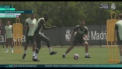 Frente a las especulaciones por su f¨ªsico, Mbapp¨¦ se entrena as¨ª con el equipo: juzguen ustedes
