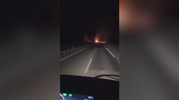 Un camionero grabó el Lamborghini de Diogo Jota minutos después del accidente ardiendo