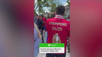 El sentido homenaje de un fan del Everton a Diogo Jota en Anfield