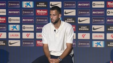 El traductor del Atlético confunde al Atleti con el Real Madrid y las redes no tienen piedad