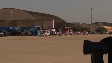 Incredible motorcade as Trump heads to Alaska for Putin meeting
