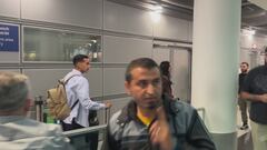 ¡Captan la llegada de Lucas Vázquez al aeropuerto de Dusseldorf!