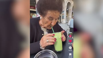 La reacción de una señora mayor al probar el té matcha por primera vez: viral al instante