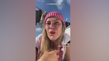 La activista Ana Alcalde se ‘despide’ de su familia llorando desde la flotilla