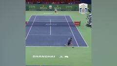 Punto de set en contra ante Medvedev y sorprendió: la osadía de Davidovich que rara vez se ve y le sirvió para ganar