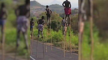 El truco de la tribu Banna de Etiopía para evitar las serpientes en el valle del Omo