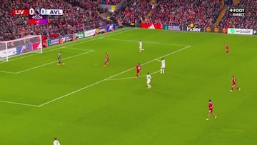 El Dibu comete uno de los errores más flagrantes de su carrera en Anfield: de no creer