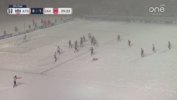 A -10º grados, con nieve por todos lados y para ganar la liga canadiense: el Puskas más surrealista ya tiene dueño