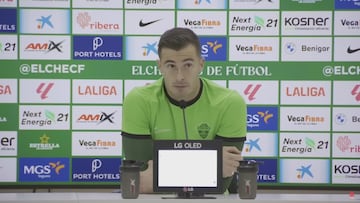 La reacción de Iñaki Peña cuando le preguntan por su cambio de opinión en el gol del Madrid