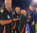 Aluvión de críticas a Sampaoli por este gesto en la entrega de medallas tras perder la Copa Sudamericana