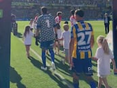 Es una imagen para la historia del fútbol: el gesto antideportivo al equipo de Di María tras ser nombrado campeón