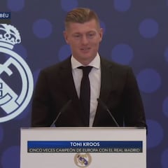 Eso es tener don de gentes: el detallazo de Kroos con Xabi Alonso en su discurso