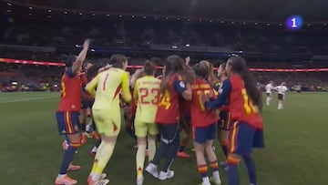 Muy emocionante: vean a por quién se fue Jenni Hermoso según ganó España