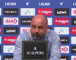 El entrenador del Espanyol deja este recado a una periodista de TV3 a cuenta del Barça