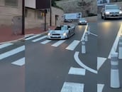 Alonso sale a pasear por Mónaco con su gran reliquia: un coche exclusivo valorado en más de 9M de euros