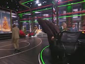 Shaquille O’Neal se carga en directo un panel enorme de la televisión americana