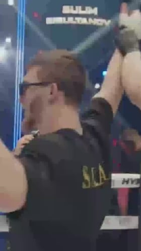 La durísima imagen de un peleador después de que le declarasen ganador: en redes piden que se cambie el resultado