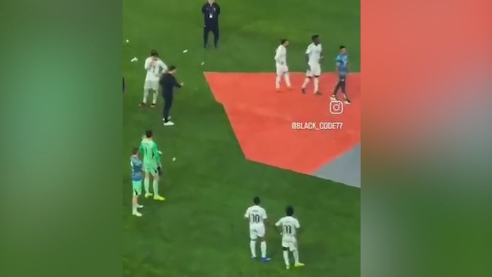 Xabi pidió al equipo quedarse y Mbappé le dijo que no y que se fueran