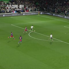 ¡Nadie entiende qué hizo! Vean la jugada del Racing en el 94′ que podría haber llevado el partido a la prórroga