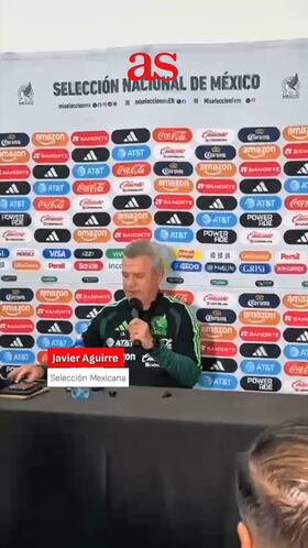 Javier Aguirre tiene un dilema con Julián Quiñones