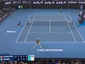 La cara de Djokovic tras hacer quizá una de sus mayores hazañas en el tenis: pelos de punta con lo que pasó