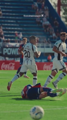 Es uno de los pelotazos más bestias que se recuerda: le impacta de lleno y cae a plomo