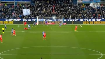 El penalti pitado en el Alavés-Real Sociedad que no se ha visto en 123 años de Copa del Rey: y en casi 100 de Liga tampoco