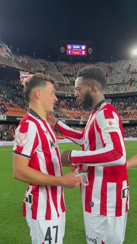 El detallazo de Iñaki con Monreal tras su debut: lo que le cantan desde la grada tiene mucho valor emocional