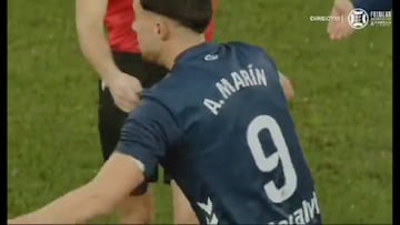 La secuencia de la vergüenza: el mordisco de un jugador del Racing de Ferrol que causa conmoción en redes