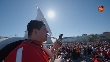 Es la imagen que más nos gusta ver: el encuentro de aficiones no defrauda un año más