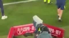 No se vio y va a dar que hablar: vean cómo llegó Flick al encuentro con Simeone tras el partido