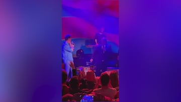 Laporta sigue de fiesta tras las elecciones: “Macarrons, macarrons, macarrons”