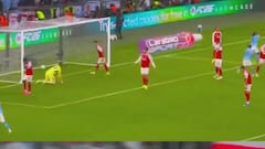 La “excesiva celebración” de Pep Guardiola del 0-2 en Wembley por la que vio la amarilla