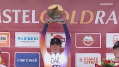 Gana su primera clásica, le dan una cerveza y hace esto: la española que es viral en el mundo entero