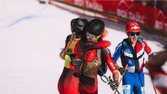 Los españoles Ana Alonso y Oriol Cardona celebran su medalla de plata en la prueba de la Copa del Mundo de Esquí de Montaña de la ISMF de Boí Taüll.
