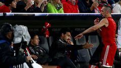 Franck Ribery tira la camiseta al suelo cuando es sustituido
